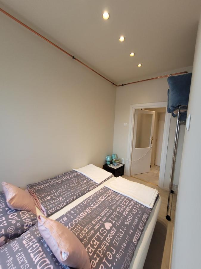 Lara II Apartman Debrecen Eksteriør billede