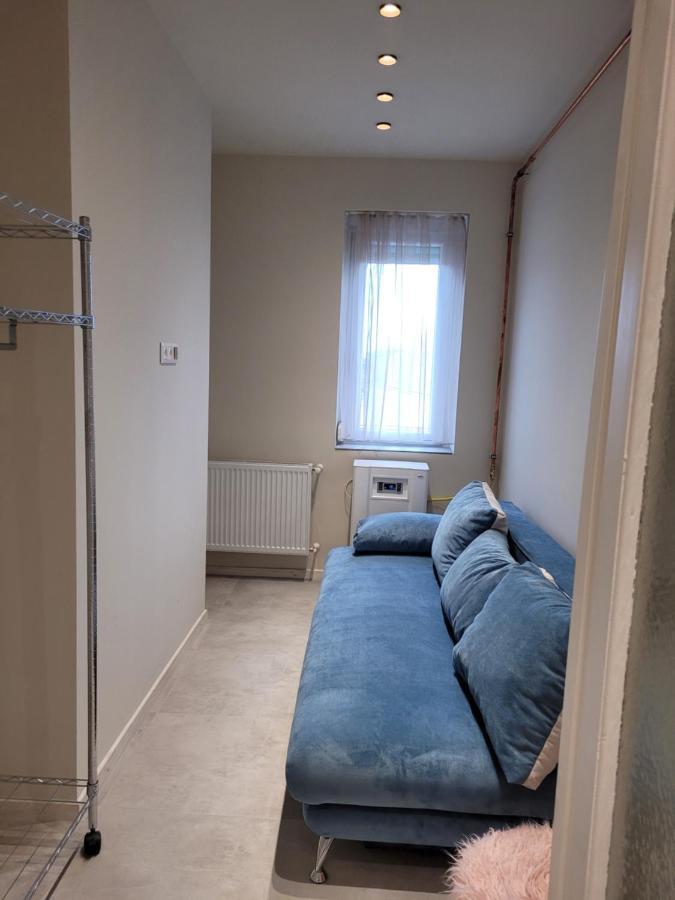 Lara II Apartman Debrecen Eksteriør billede